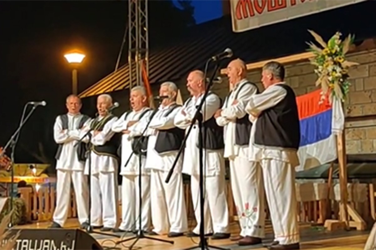 Pobjednik manifestacije Muška ojkačka grupa "Prijedor"