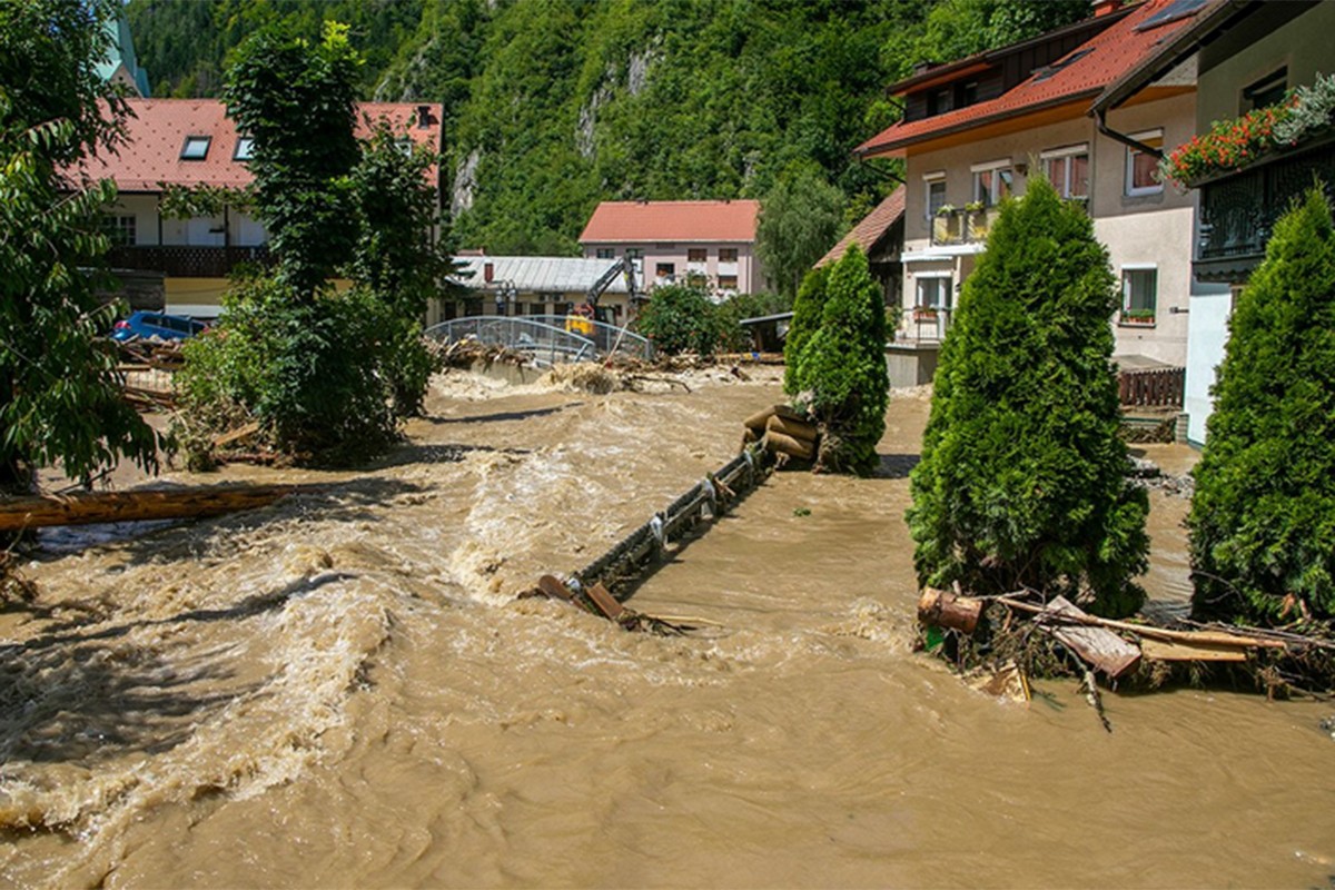 Brže zapošljavanje stranaca u Sloveniji radi saniranja šteta