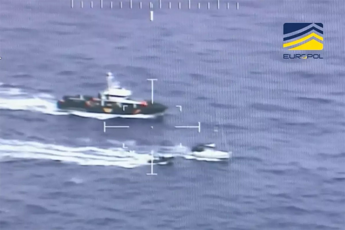 Na Atlantiku zaplijenjene dvije tone kokaina, hapšenja u Beogradu i Novom Sadu