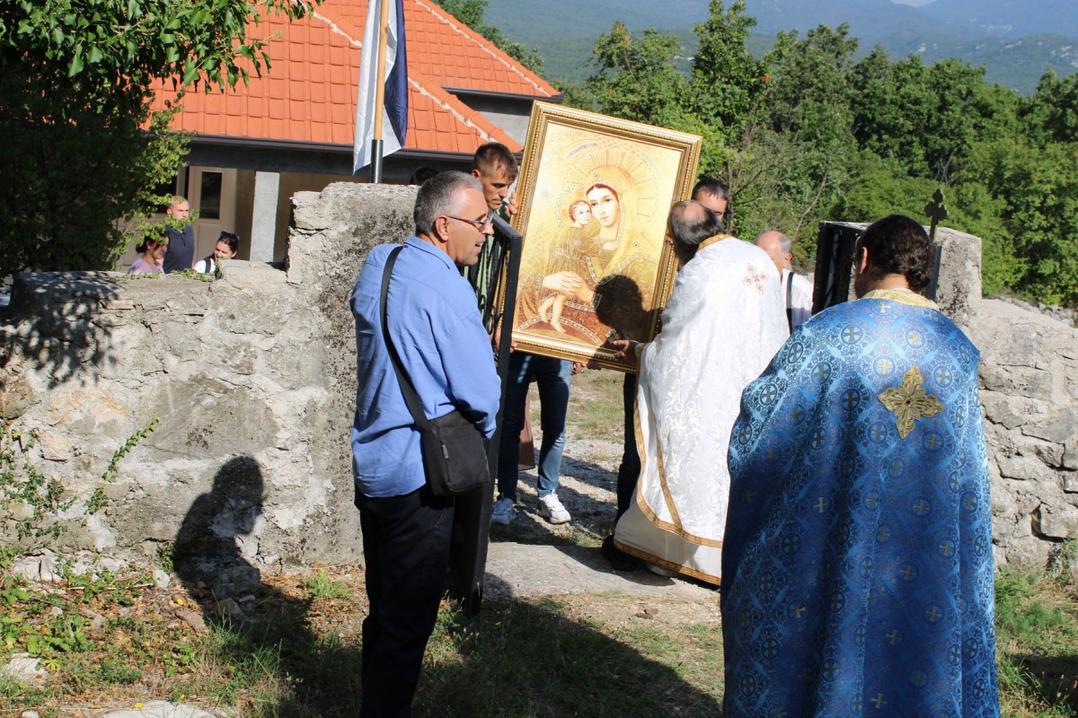 U selo Trebijovi stigla ikona Majke Božije iz Svete zemlje