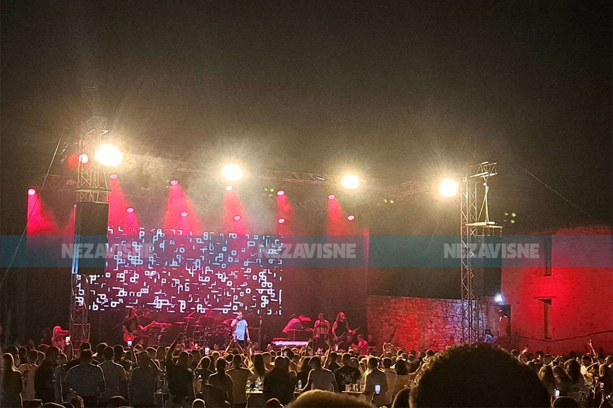 Pogledajte dio atmosfere sa koncerta Ace Lukasa u Banjaluci (VIDEO)