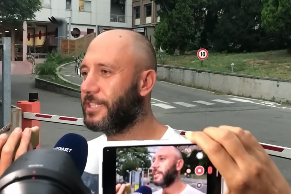 Uhvatio trogodišnju djevojčicu pri padu sa petog sprata (VIDEO)