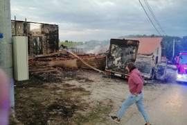 Banjalučki vatrogasci gasili požare automobila, štale i mašine za ...