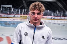 Stravična povreda oka: Pak probio zaštitu na kacigi golmana (FOTO)