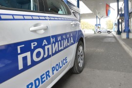 Policajca sumnjiče za pokušaj silovanja djevojke na graničnom prelazu