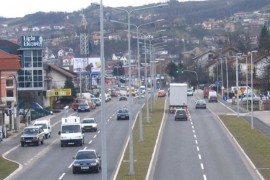 Saobraćaj se odvija po suvim i vlažnim kolovozima