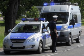 U podrumu pronašli tri mrtve bebe, otac i starija kći (20) optuženi ...