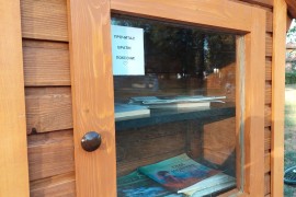 Kućica sa besplatnim knjigama ukrasila park u Tesliću
