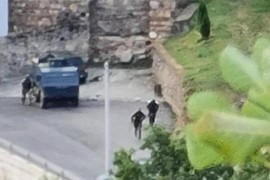 Eparhija raško-prizrenska: Naoružani ljudi blindiranim vozilom upali ...