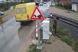 Kombijem polomio polubranik na pruzi u Banjaluci čim je postavljen ...
