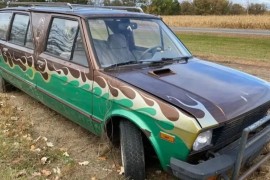 Prodaje se ručno izrađena "Yugo" limuzina
