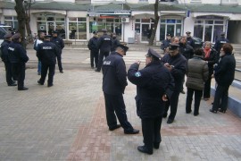 Policija će svoja prava tražiti na ulici