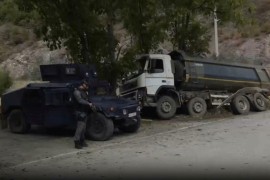 Banjska danas: Na kućama rupe od metaka, od stakla srča, na jarbolu ...