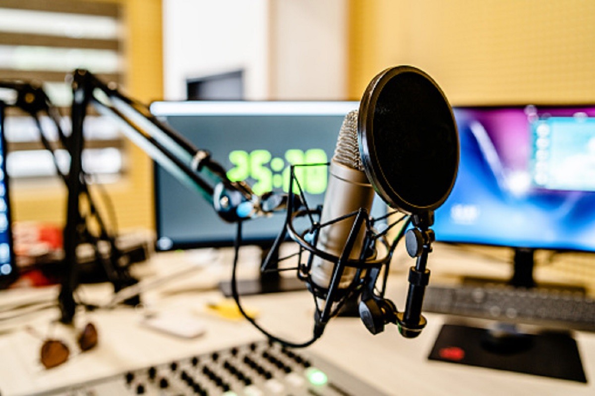 Zahvalnost premijeru Viškoviću za sredstva za opremanje radijskog studija
