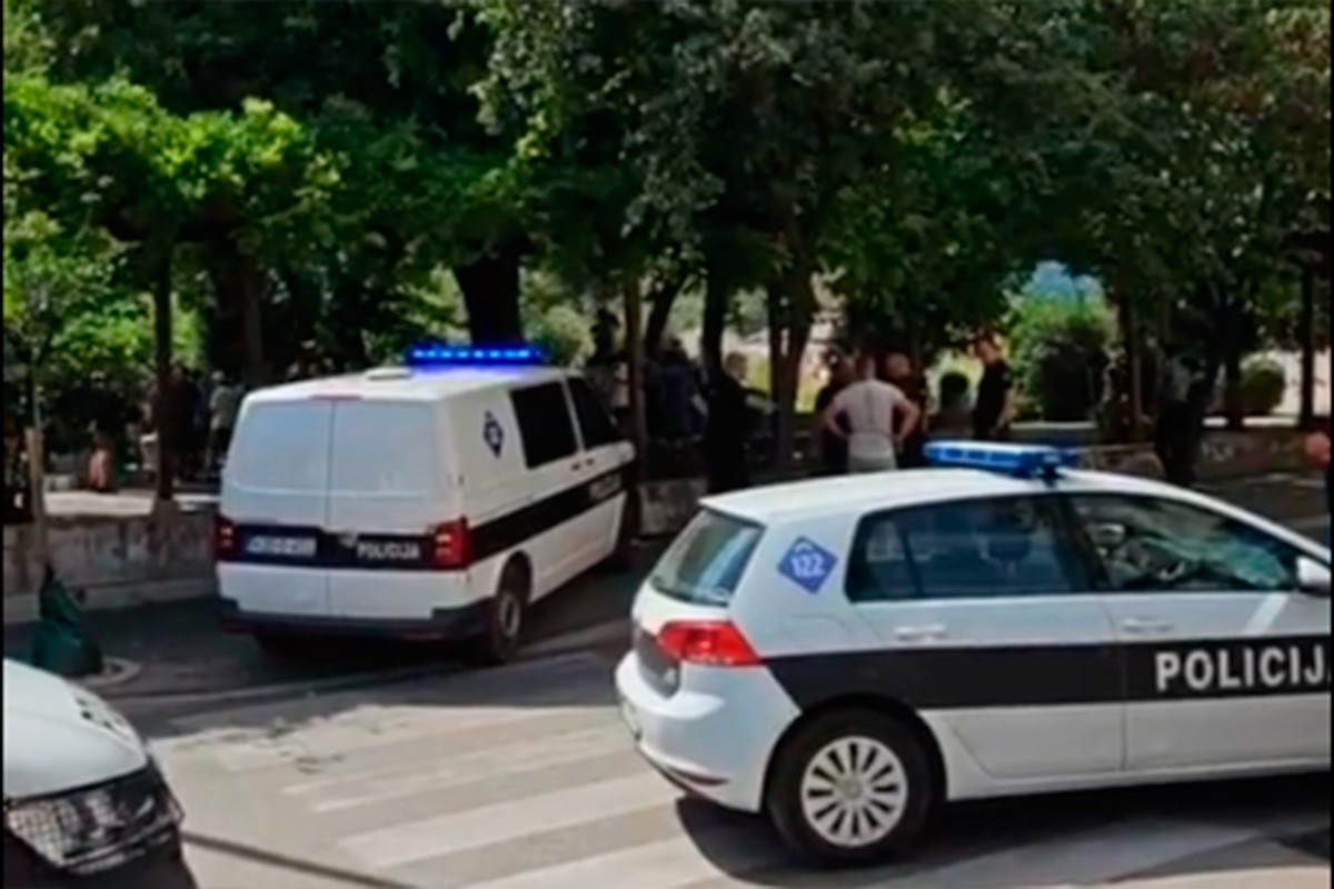 Obračun navijača Željezničara i Veleža u Mostaru, ima povrijeđenih (VIDEO)