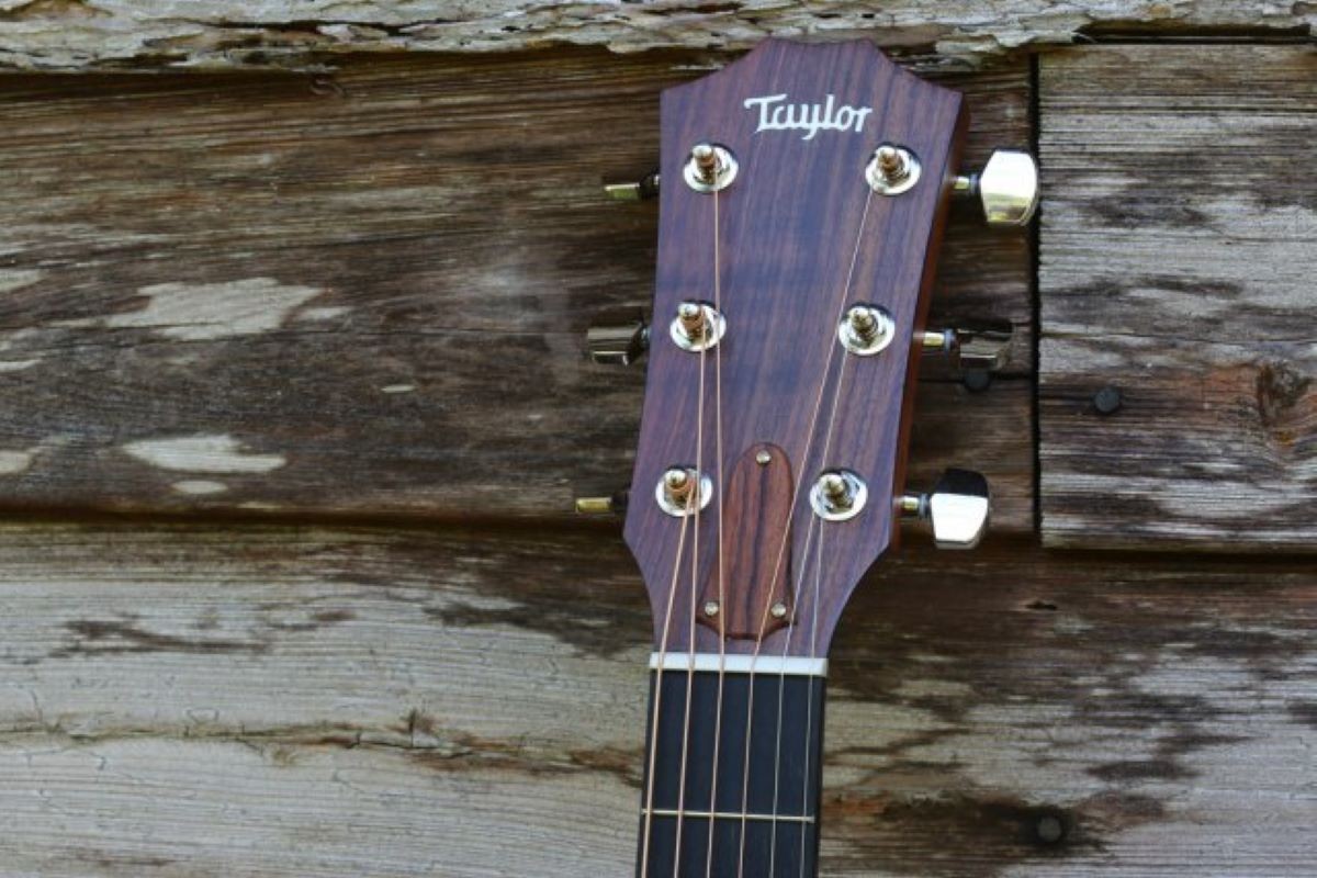 Svjetska potraga za izgubljenom gitarom Bitlsa
