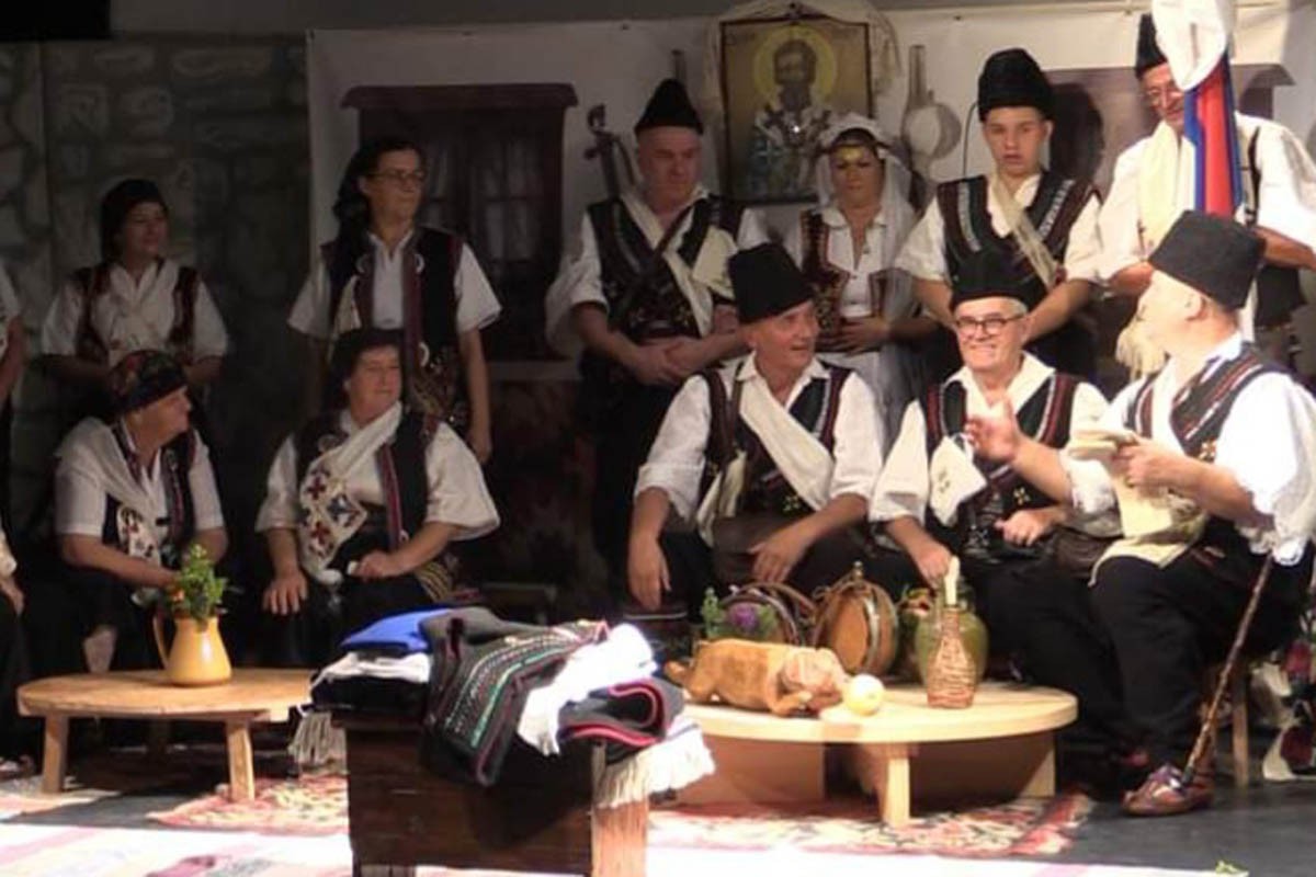 Izbjegli Srbi ljubomorno čuvaju svoje običaje