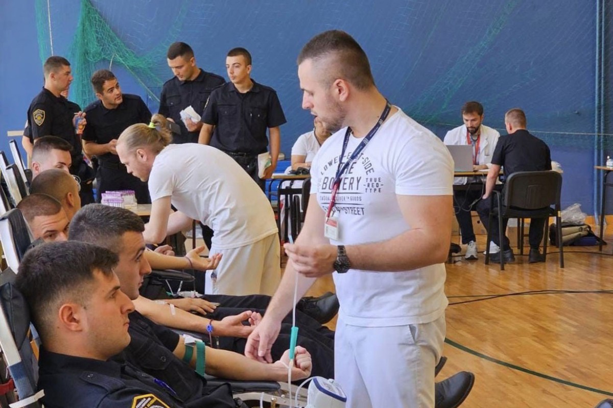 Polaznici Policijske akademije Federalnog MUP-a dali krv