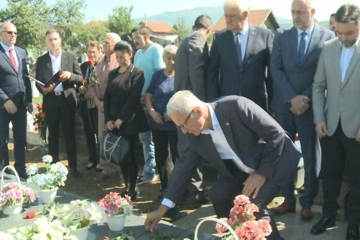 "Prije 28 godina NATO napao mali, ali ponosni srpski narod"