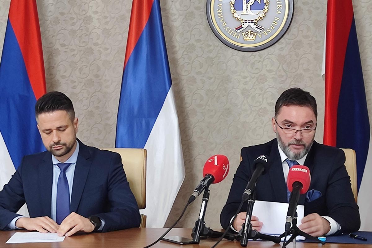 Košarac: Šmit je uzrok svih problema u BiH, on napada i provocira Srpsku