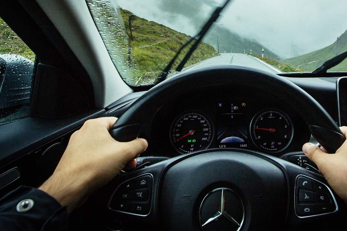 Sarajlija prijavljen da nije na vrijeme vratio mercedes iznajmljen u Laktašima