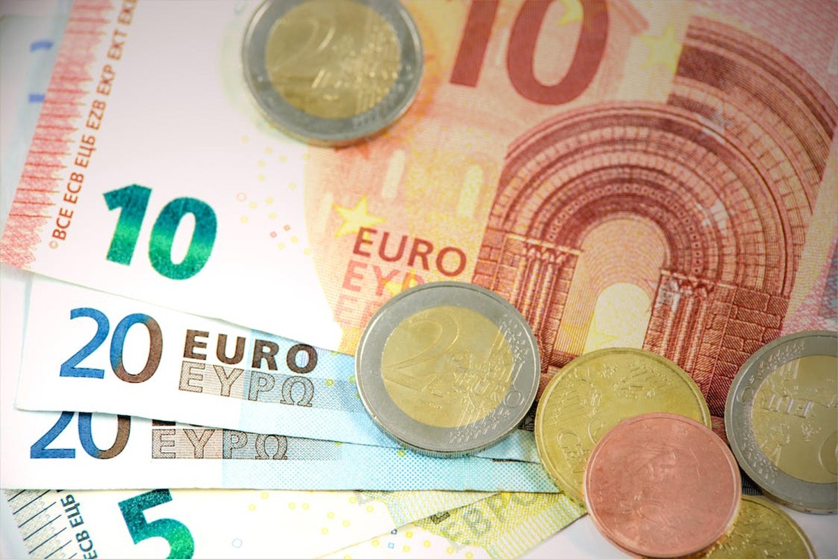Mislili da kupuju kriptovalute pa ostali bez 6.500 evra