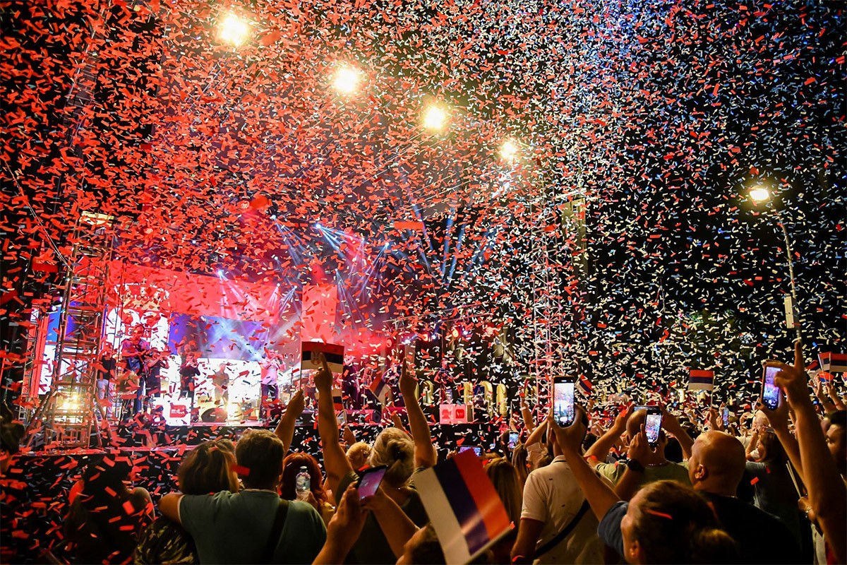 Održan koncert Dejana Petrovića u Banjaluci, poklon "M:tela" građanima