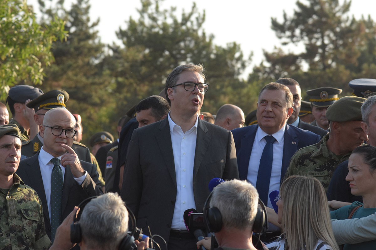 Dodik sa Vučićem u Nišu: Vojska Srbije spremna da odbrani zemlju i narod