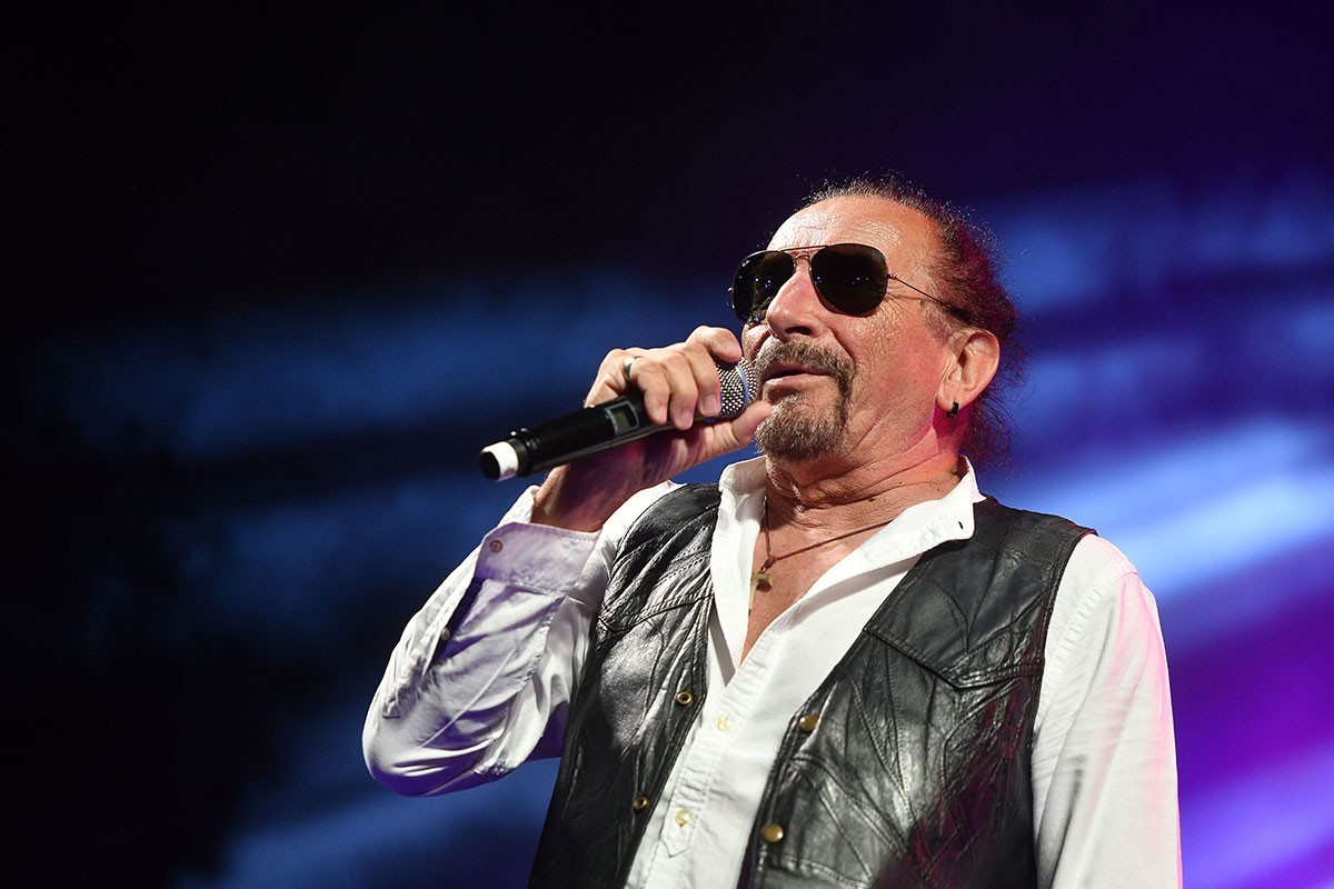 Željko Bebek napustio bend