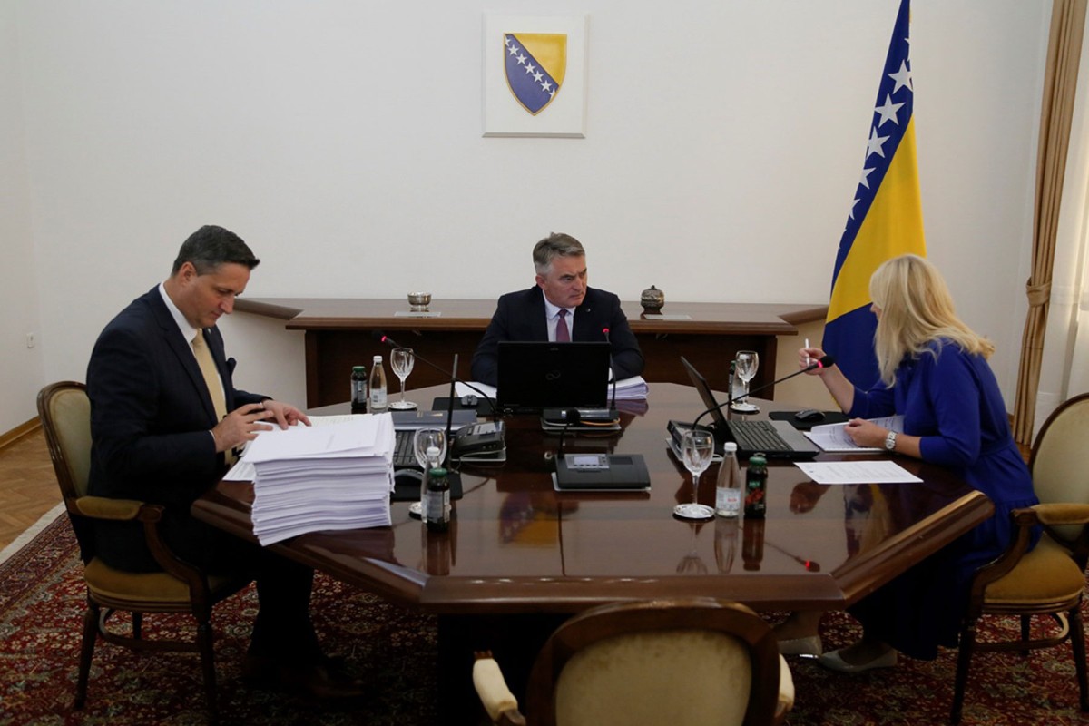 Analiza: Na šta liči spoljna politika BiH?