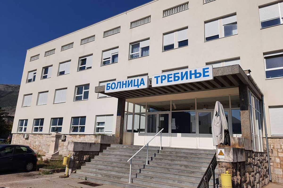 Naprava sa tajmerom eksplodirala ispred Bolnice u Trebinju