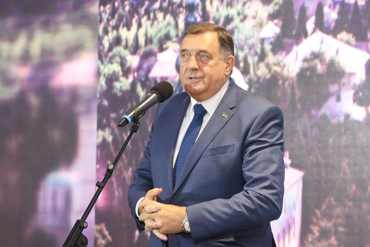 Dodik: Podrška rukovodstvu Srbije i srpskom narodu na Kosmetu koji trpi teror