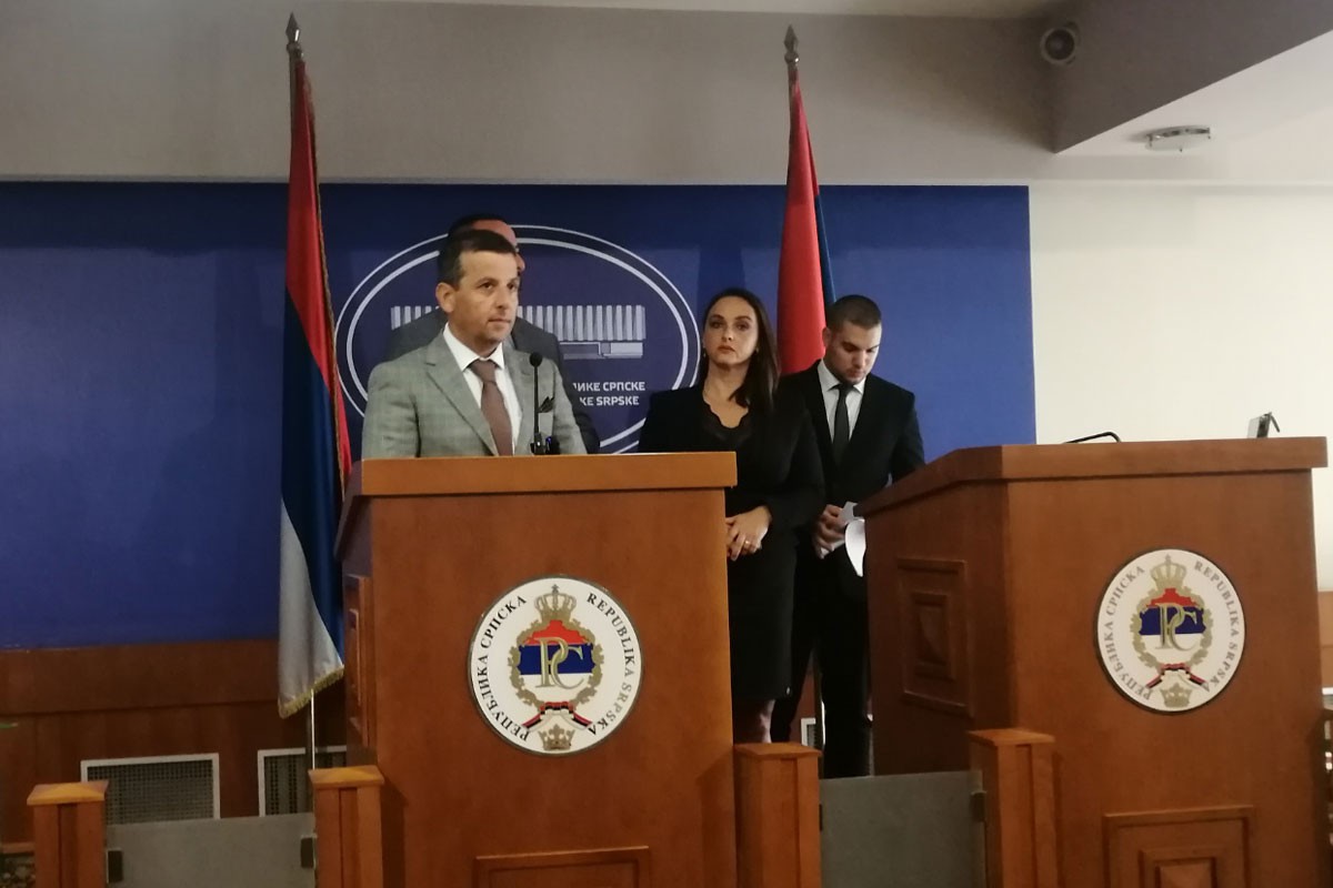Vučinić: Objaviti koliko je Stevandić do sada potrošio novca