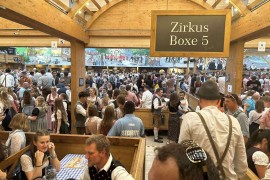 Posjetioci iz BiH uživaju na Oktoberfestu: Nikad skuplje, ali "jednom ...