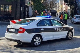 Pritvoren zbog sumnje da je pretukao suprugu i prijetio da će ugušiti ...