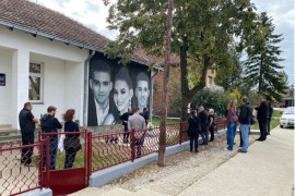 Roditelji djece ubijene u "Ribnikaru" posjetili porodice ubijenih kod ...