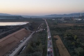 Hljeba i igara: Kilometarske kolone ka vašaru u Puračiću