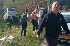 Autobus koji je prevozio djecu sletio sa ceste