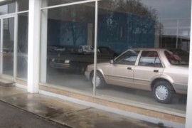 Napušten Ford salon u Njemačkoj sa novim automobilima iz osamdesetih