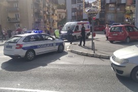 Iz mercedesa pucano na motoriste, ima ranjenih (VIDEO)