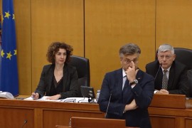 Haos u Saboru: Plenkoviću nisu dali da progovori