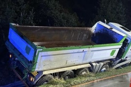 Vozač iz BiH probio betonske barijere na auto-putu, uletio u ...