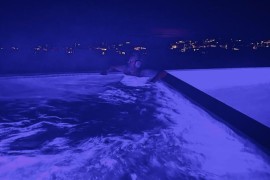 Peri se fotografisao u džakuziju u kojem se navodno i utopio