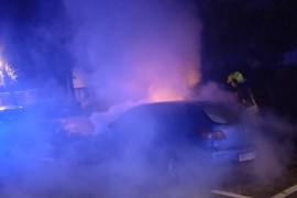 U Banjaluci gorjela dva automobila (FOTO)
