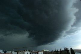 Nevrijeme stiže i u Hrvatsku: Na snazi narandžasti meteoalarm