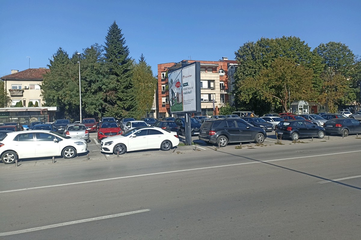 Banjalučki parkinzi prepuni uprkos poskupljenju