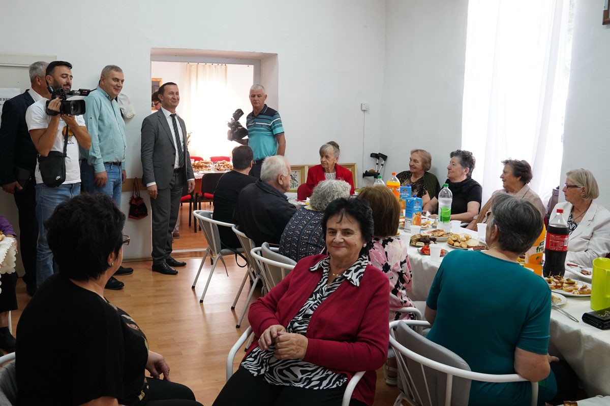 Dnevni centar deceniju i po druga kuća starim osobama