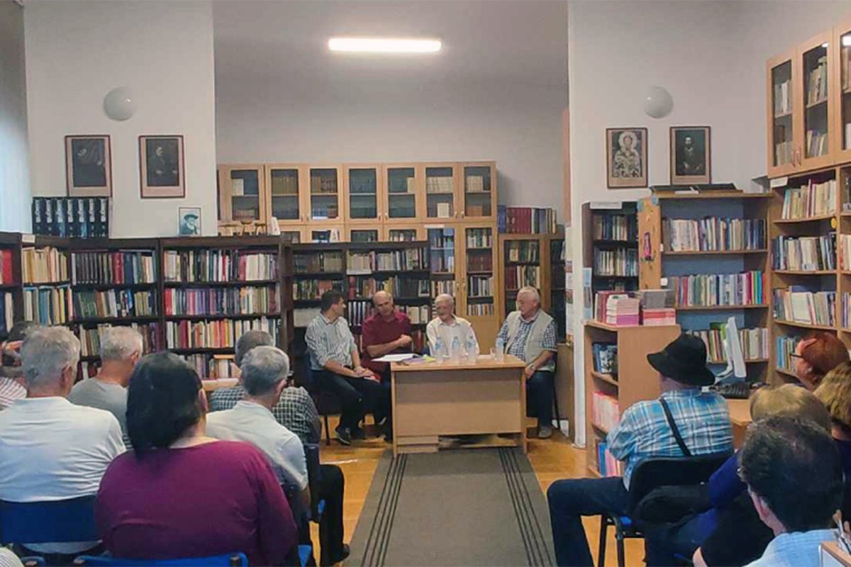Predstavljene zbirke poezije Petra Ličine