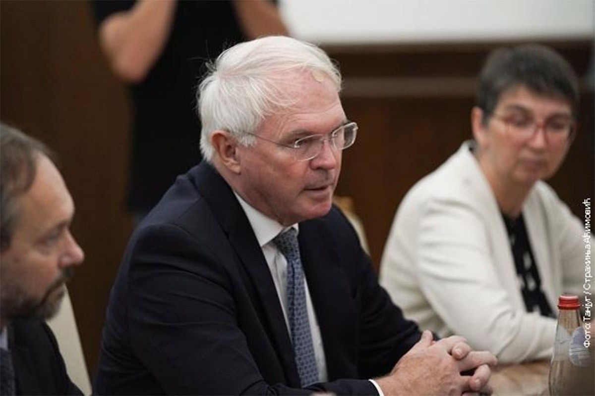 Ambasador SAD o dešavanjima na Kosovu: Problem ovdje nije vojni