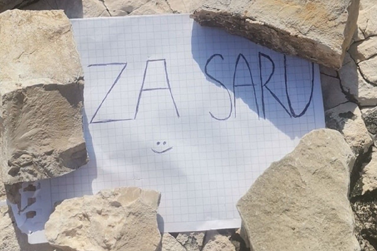 Mladić iz Beograda ostavio poruku za djevojku i cijela Pula je traži (FOTO)